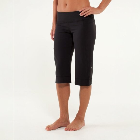 LULULEMON BLACK CLAM DIGGER II PANTS SIZE 4 - Picture 3 of 9